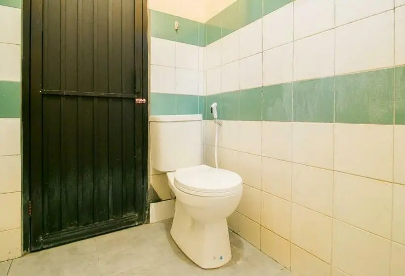 スタンダードルーム, Reddoorz @ Pantai Pelabuhan Ratu 2