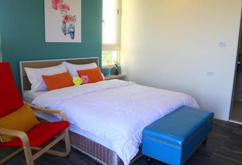 اتاق لوکس با بالکن و چشمانداز دریا, Full Moon Resort