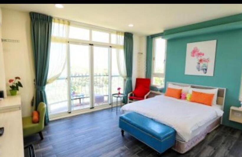 اتاق لوکس با بالکن و چشمانداز دریا, Full Moon Resort