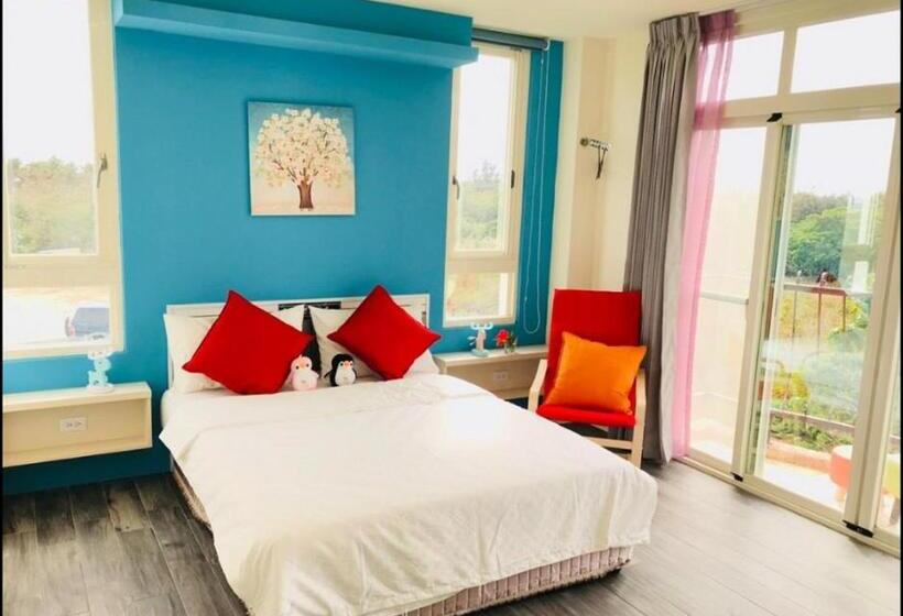 اتاق لوکس با بالکن, Full Moon Resort