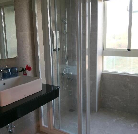 اتاق استاندارد با چشم‌انداز باغ, Full Moon Resort