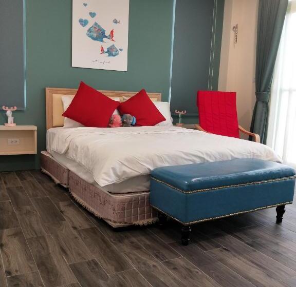 اتاق لوکس با بالکن و چشمانداز دریا, Full Moon Resort