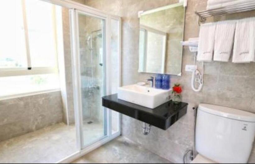 اتاق استاندارد با بالکن, Full Moon Resort