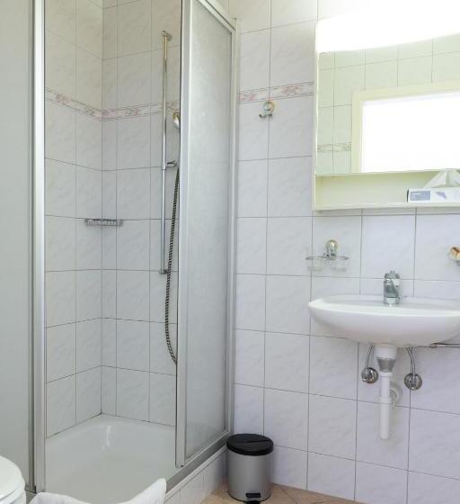 غرفة قياسية فردية, Restaurant Waage