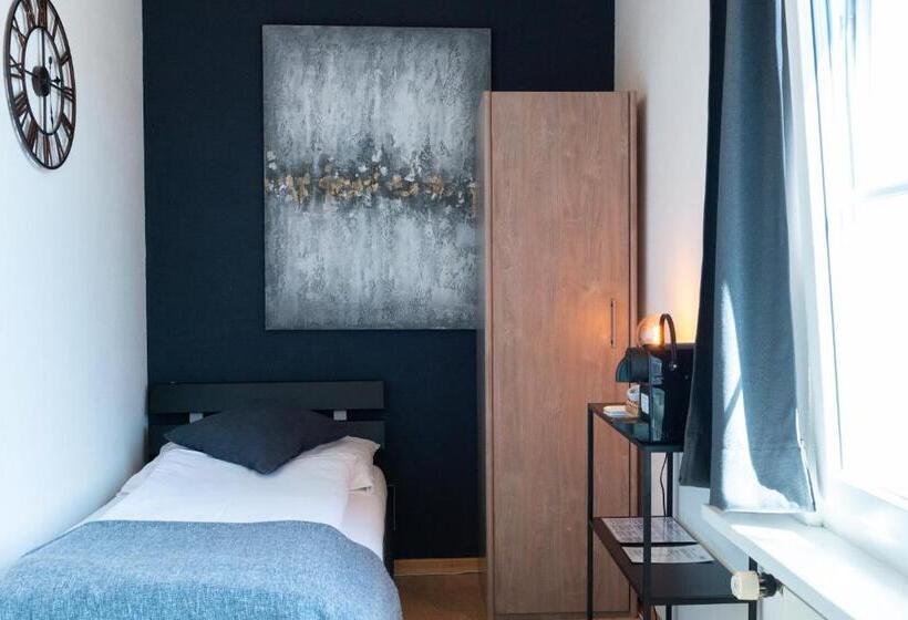 غرفة قياسية فردية, Restaurant Waage