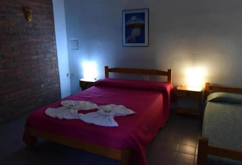 ベーシックトリプルルーム, Hostel Ctalamochita