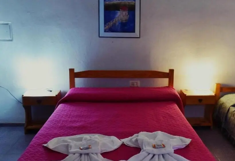 ベーシックトリプルルーム, Hostel Ctalamochita