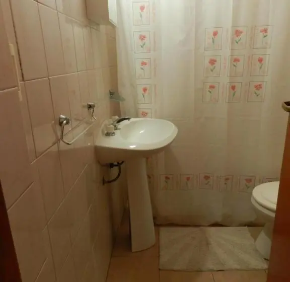 ベーシックトリプルルーム, Hostel Ctalamochita