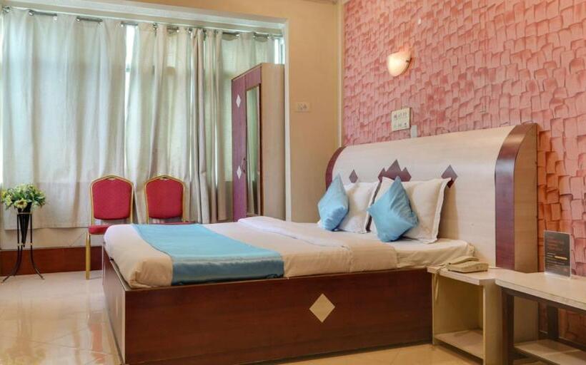 Quarto Estandar, Tushar