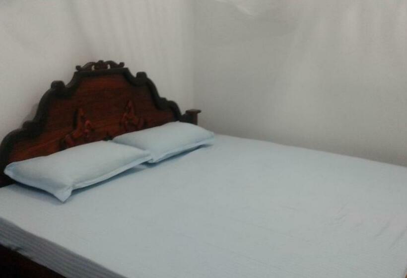 اتاق استاندارد با سرویس بهداشتی مشترک, Brothers Villa Mirissa