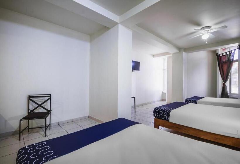 Семейный Номер, Capital O Plaza Galindo