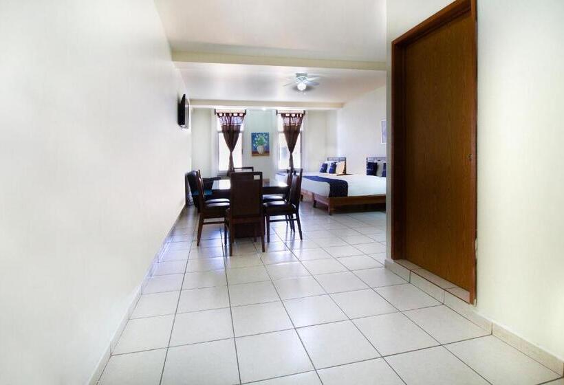 Люкс, Capital O Plaza Galindo