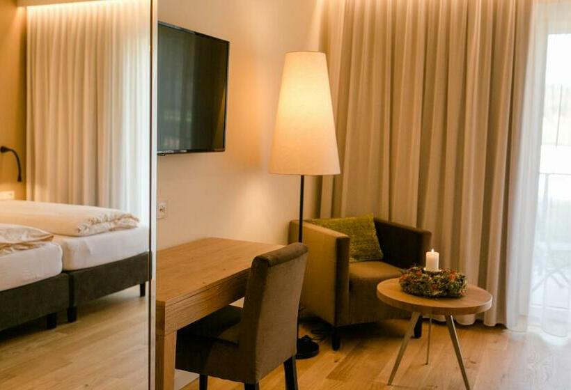 Номер Стандарт, Schlosstaverne Thannhausen