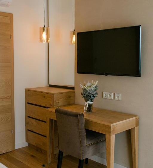 Номер Стандарт, Schlosstaverne Thannhausen