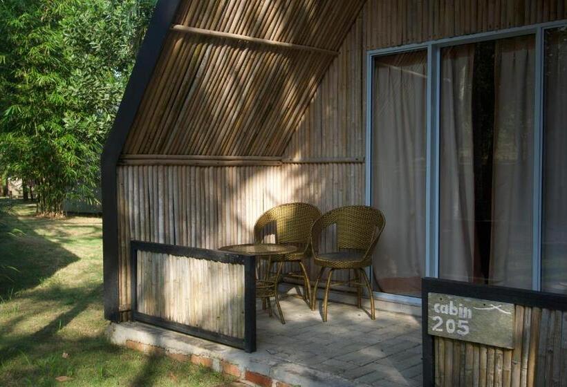 קוטג' דלוקס, Dbambookamp Desa Wisata Ekang