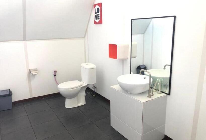 קוטג' דלוקס, Dbambookamp Desa Wisata Ekang