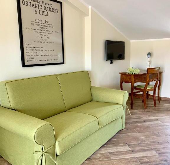 جناح جونيور مزوَّد بتراس, B&b Alvino