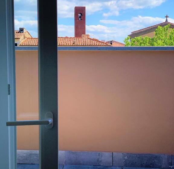 جناح جونيور مزوَّد بتراس, B&b Alvino