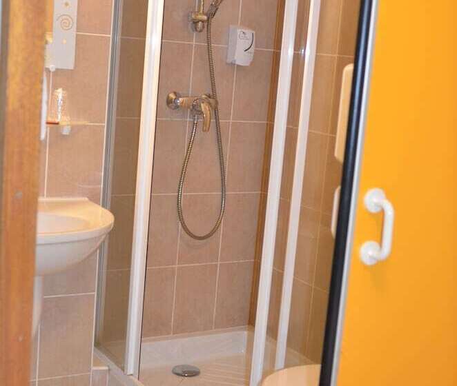 Семейный Номер, Hôtel Au Fil De L Eau