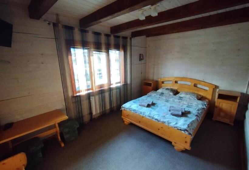 اتاق استاندارد, Lucy