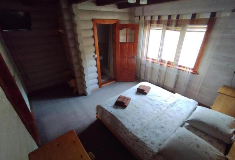 اتاق استاندارد, Lucy