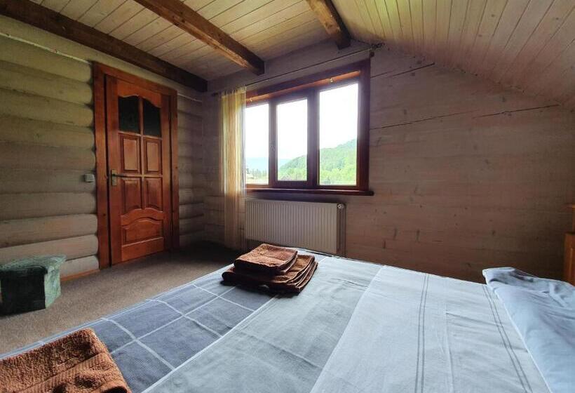 اتاق کلاسیک سه تخته, Lucy