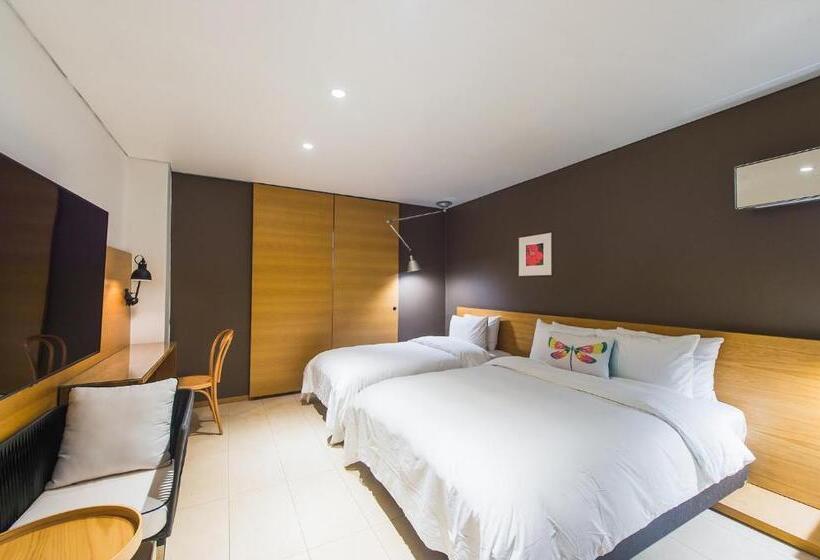 Номер Стандарт, Soho Hotel Airport