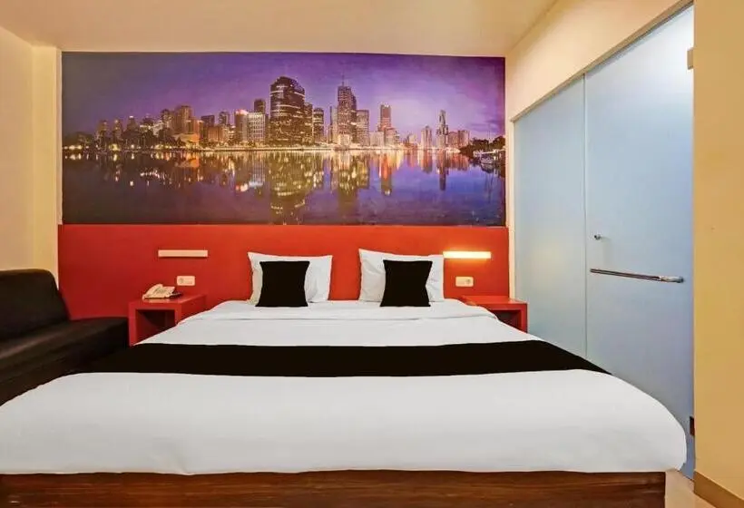 デラックススイート, Townhouse Oak Malang Near Itn Malang Formerly Fariz Hotel Singosari