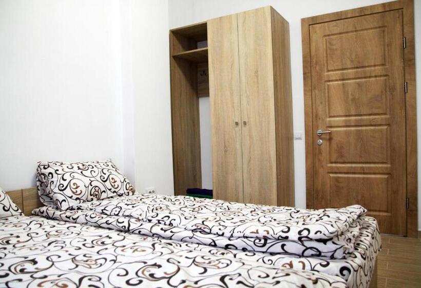 اتاق استاندارد, Etno Hostel