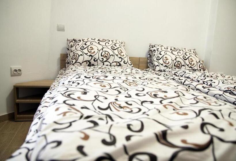 اتاق استاندارد, Etno Hostel