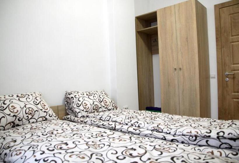 اتاق استاندارد, Etno Hostel