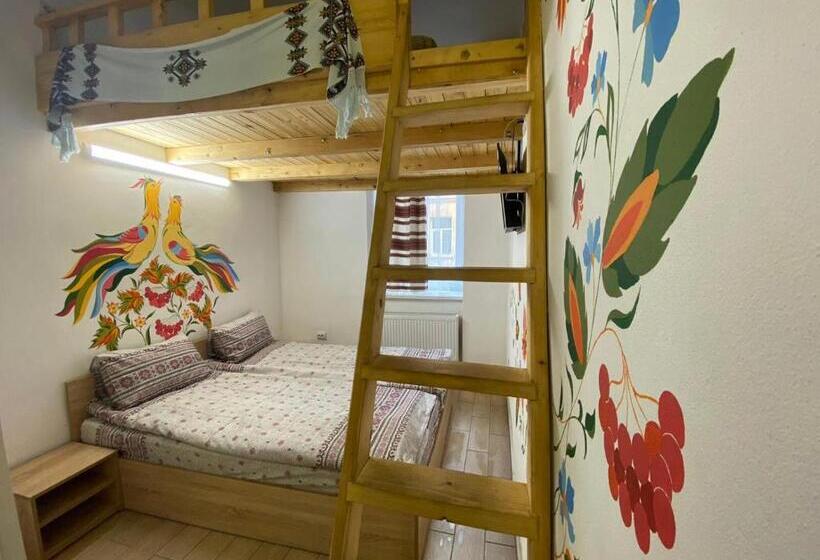 اتاق خانوادگی, Etno Hostel