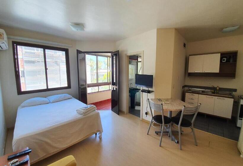 סטודיו סטנדרט עם מרפסת, Manhattan Apart