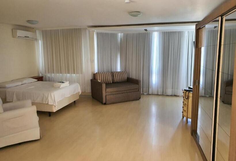 חדר סטודיו סטנדרד, Manhattan Apart