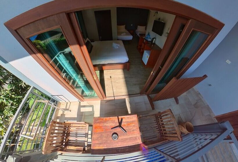 Семейный Номер, Faraway Suites