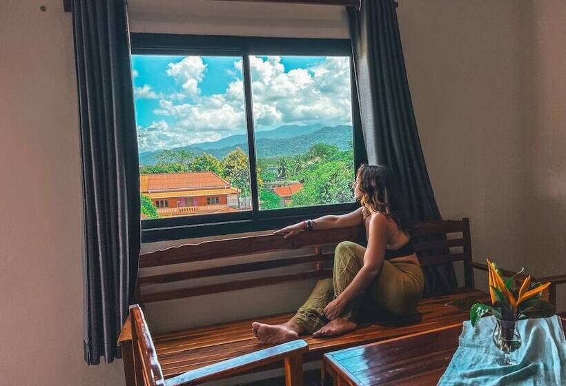 Номер Стандарт Вид на Горы, Faraway Suites