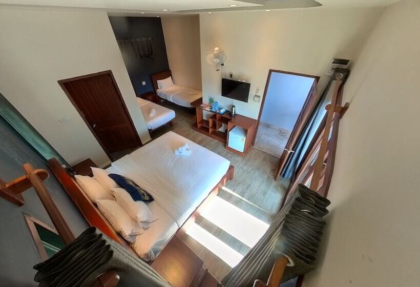 Семейный Номер, Faraway Suites