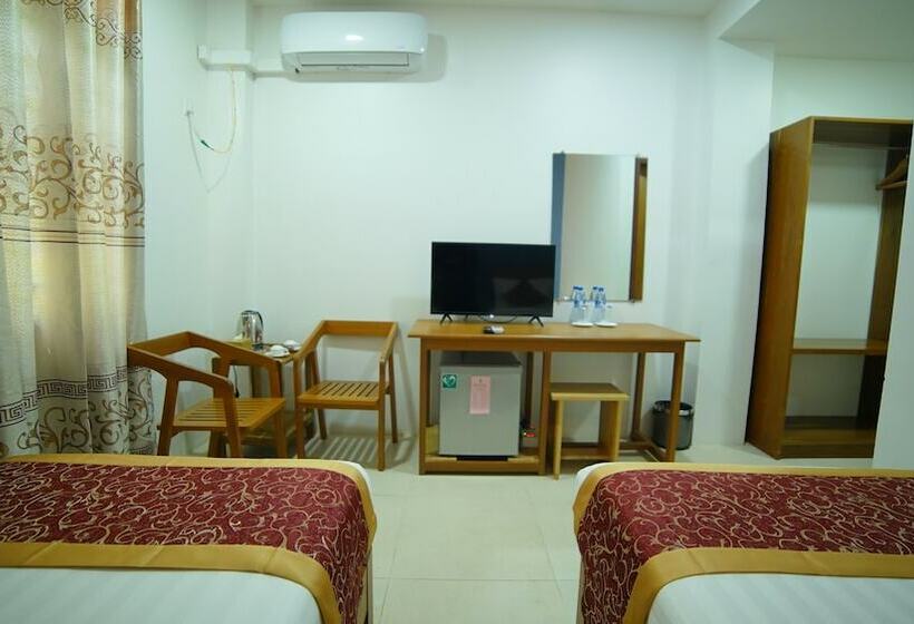 اتاق سوپریور, Present