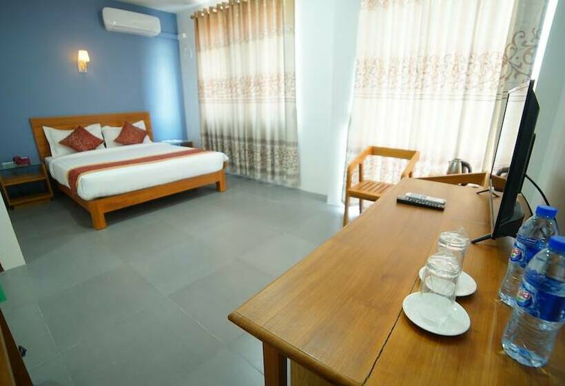 اتاق لوکس, Present