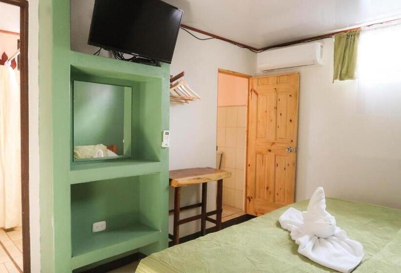 اتاق استاندارد برای معلولان, Hoja De Oro Corcovado