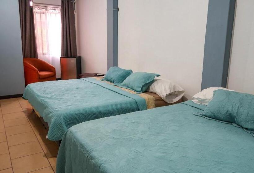 اتاق کلاسیک چهارنفره, Hoja De Oro Corcovado