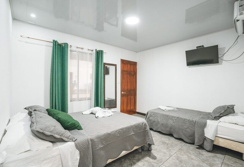 اتاق استاندارد سه نفره, Hoja De Oro Corcovado