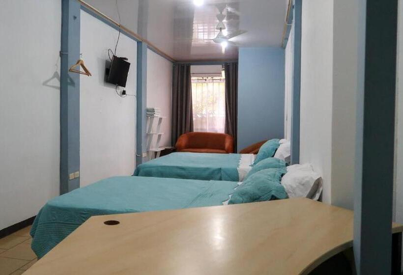 اتاق کلاسیک چهارنفره, Hoja De Oro Corcovado