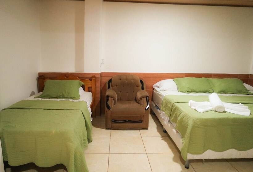 اتاق استاندارد چهار تخته, Hoja De Oro Corcovado