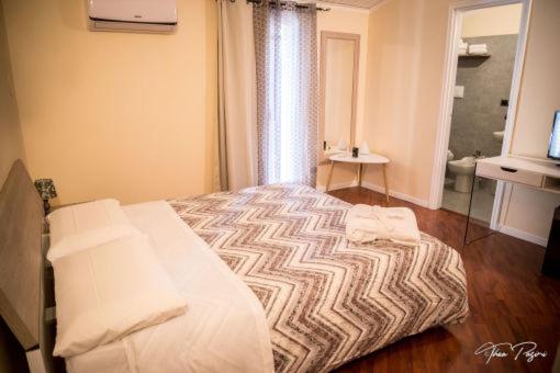 豪华房间, Lonatino