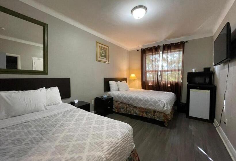 Номер Стандарт, Travelodge By Wyndham London Ontario