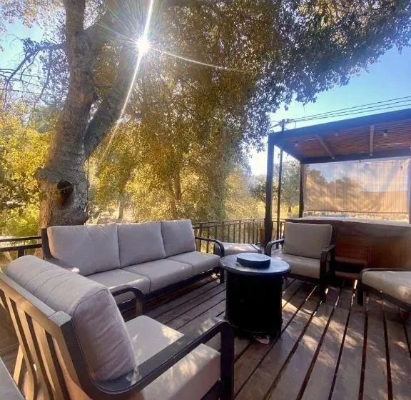 Perhehuone, Rancho Resort St George