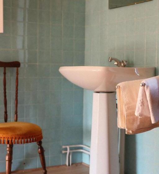 غرفة عائلية, Le Saintetienne