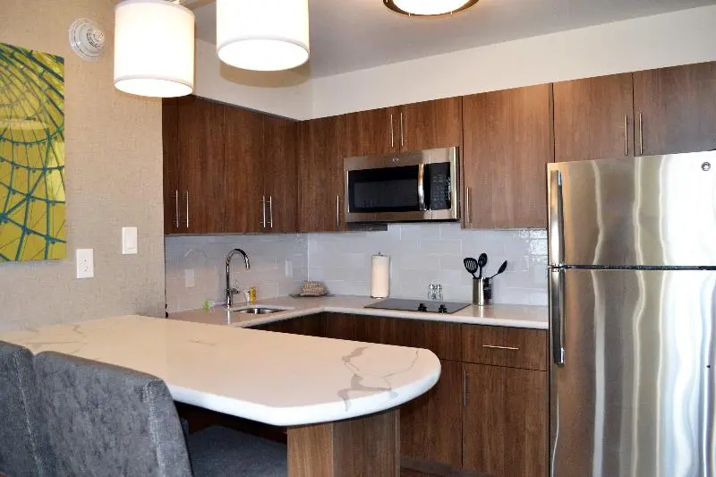 سوئیت با تخت بزرگ, Staybridge Suites Red Deer North, An Ihg
