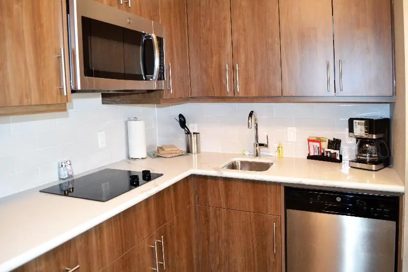 سوئیت با تخت بزرگ, Staybridge Suites Red Deer North, An Ihg